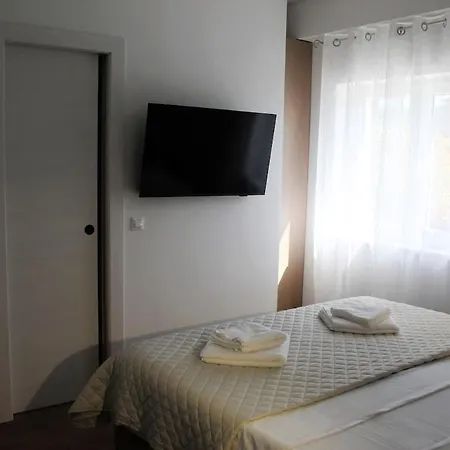 Miravalle, - Lux With Private Parking, Jacuzzi And Heated Pool Villa *
