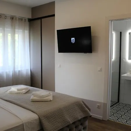 Miravalle, - Lux With Private Parking, Jacuzzi And Heated Pool Villa Ostrvica