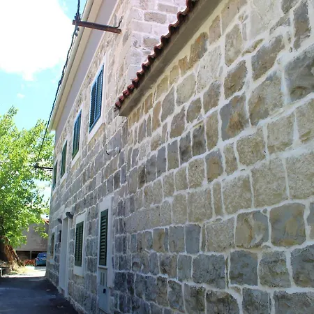 Villa Miravalle, - Lux With Private Parking, Jacuzzi And Heated Pool